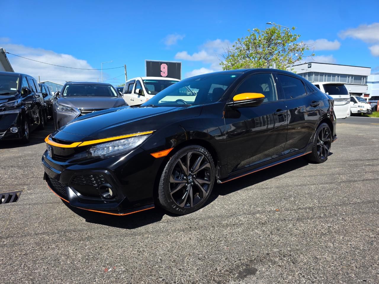 Vehicle image 4