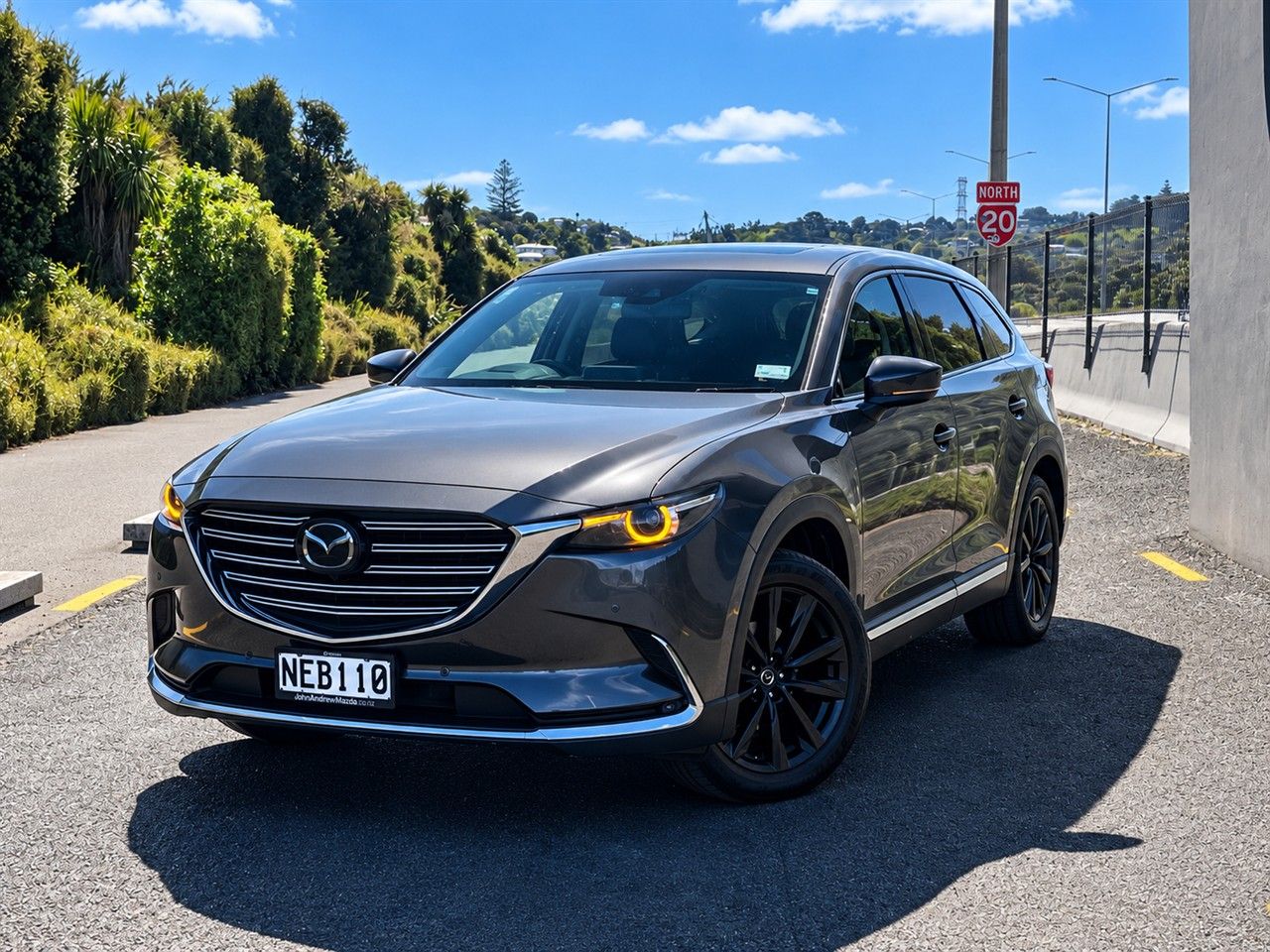 Vehicle image 3