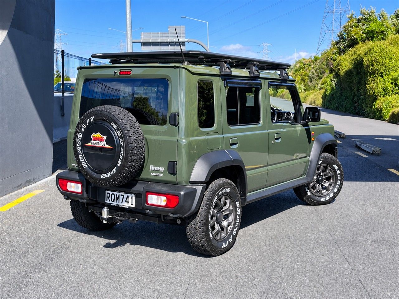 Vehicle image 4