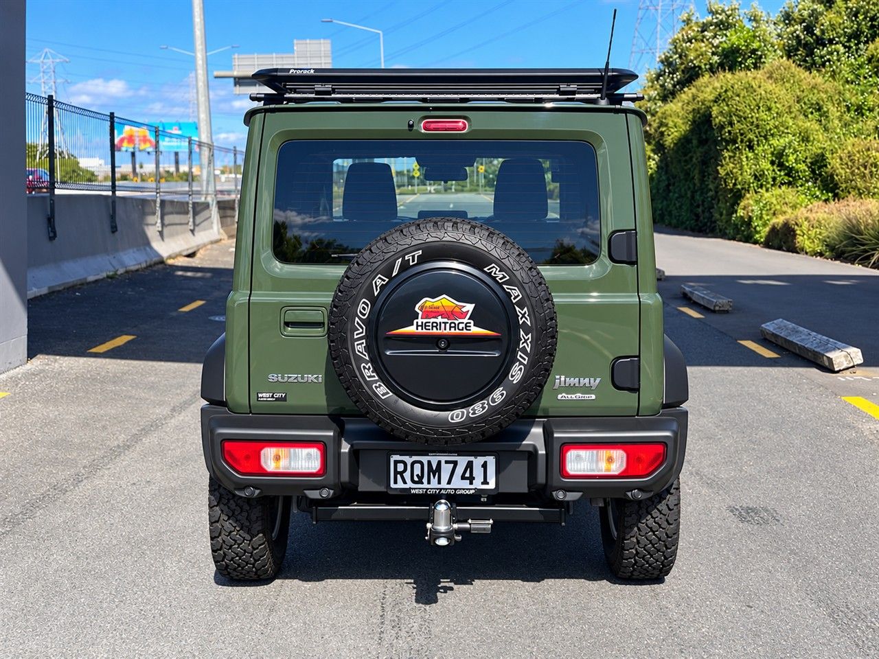 Vehicle image 5