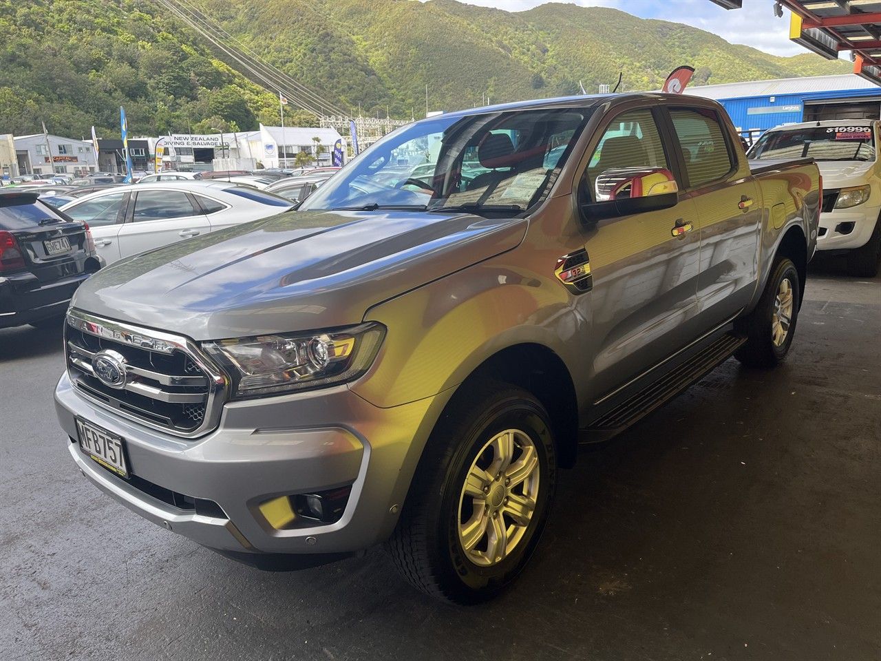 Vehicle image 3