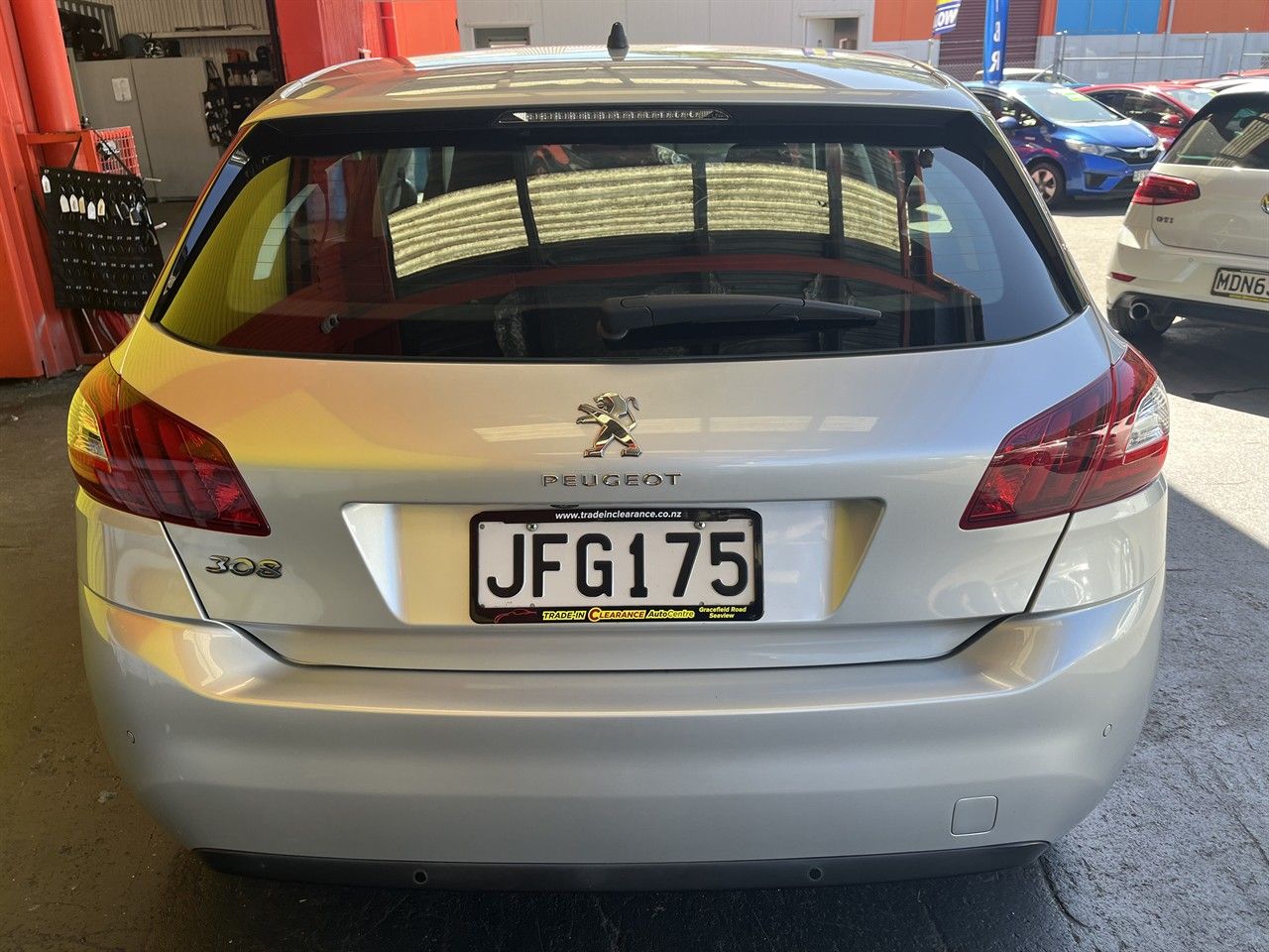 Vehicle image 5