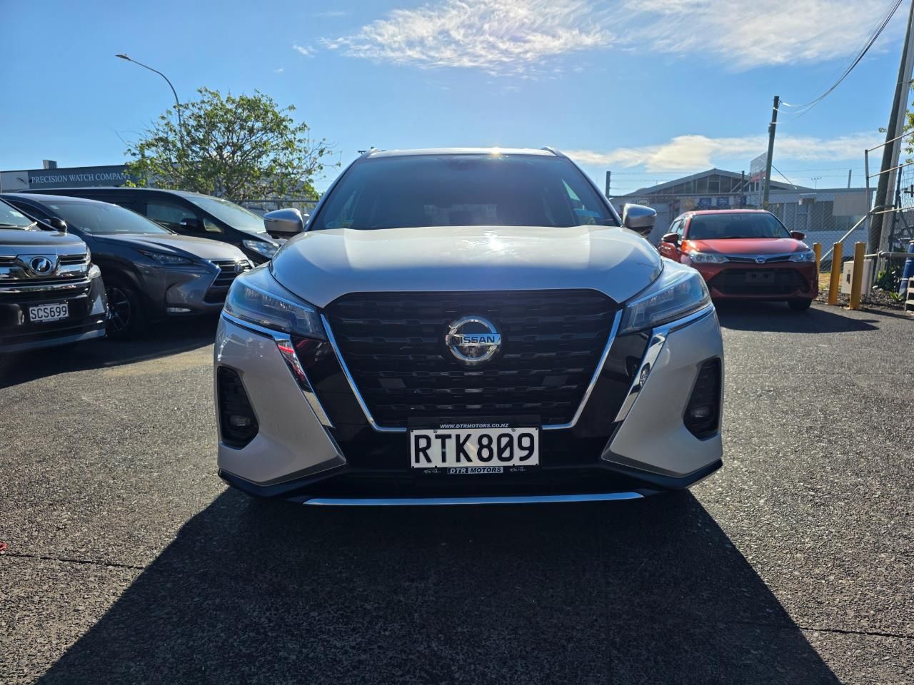 Vehicle image 3