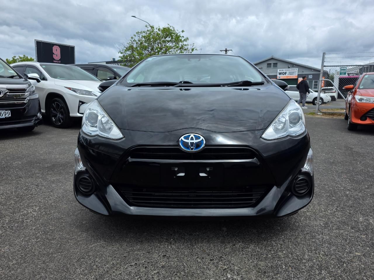 Vehicle image 3