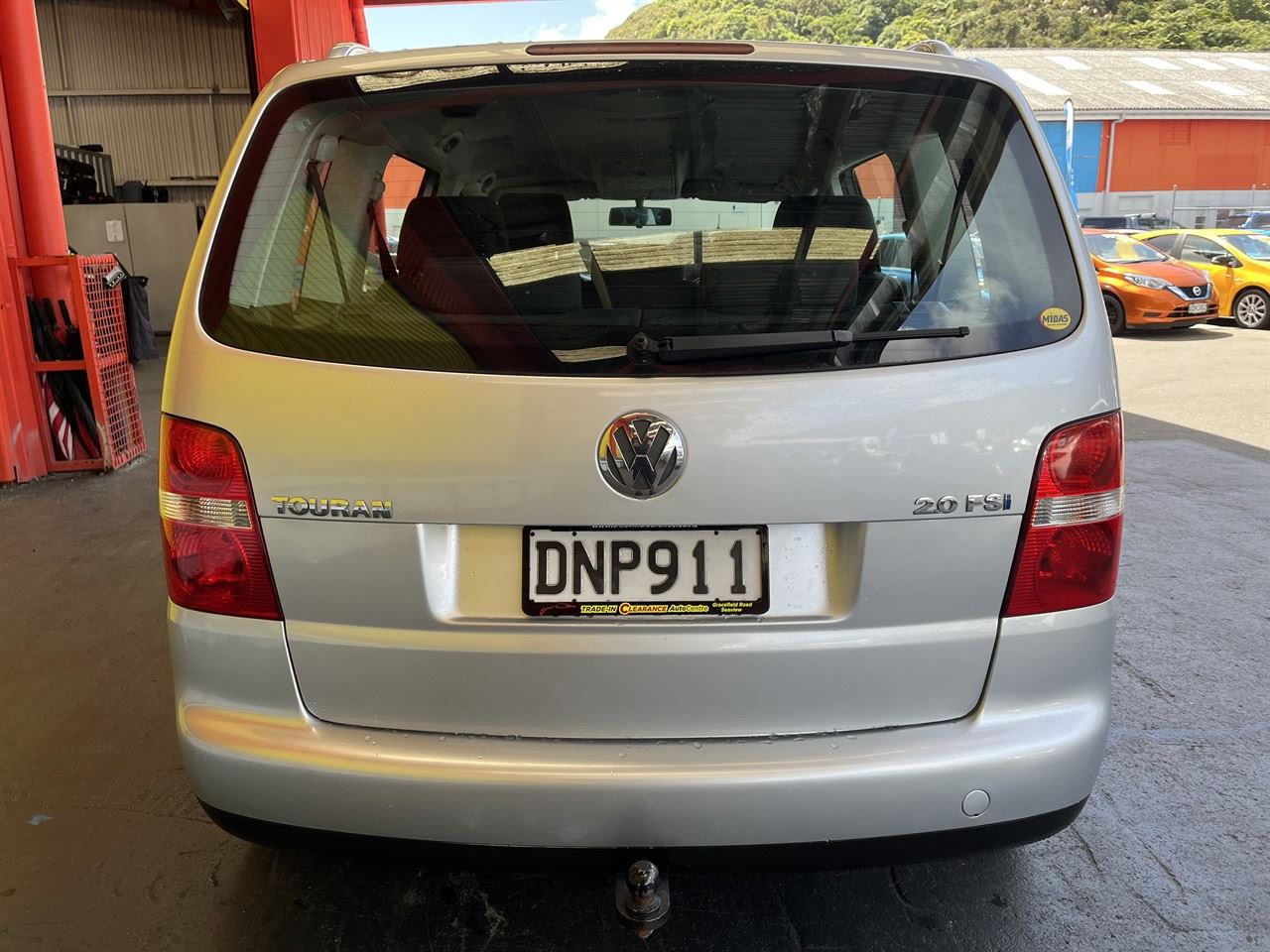 Vehicle image 5