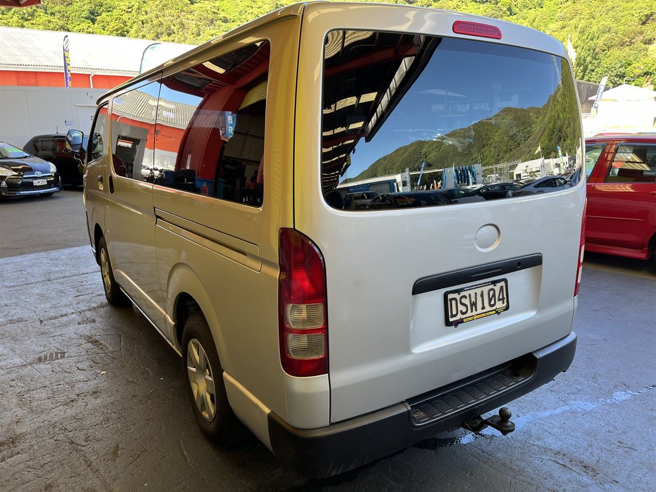 Vehicle image 5