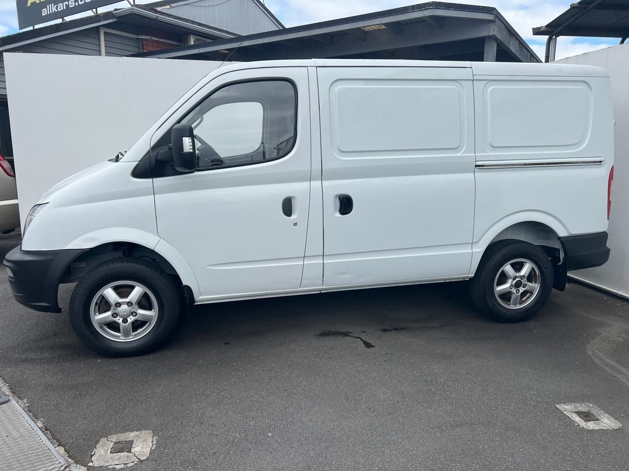 Vehicle image 3