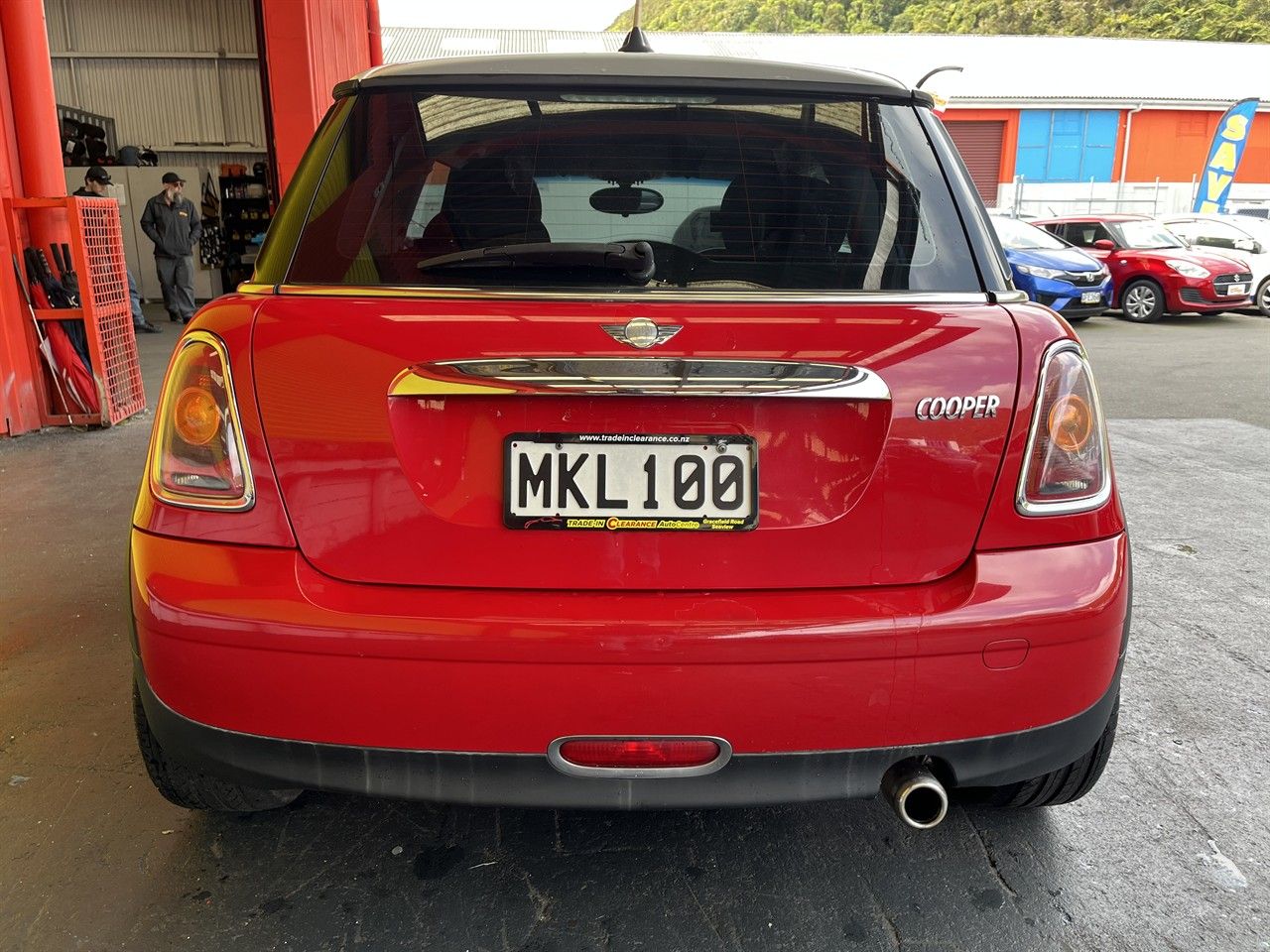 Vehicle image 5