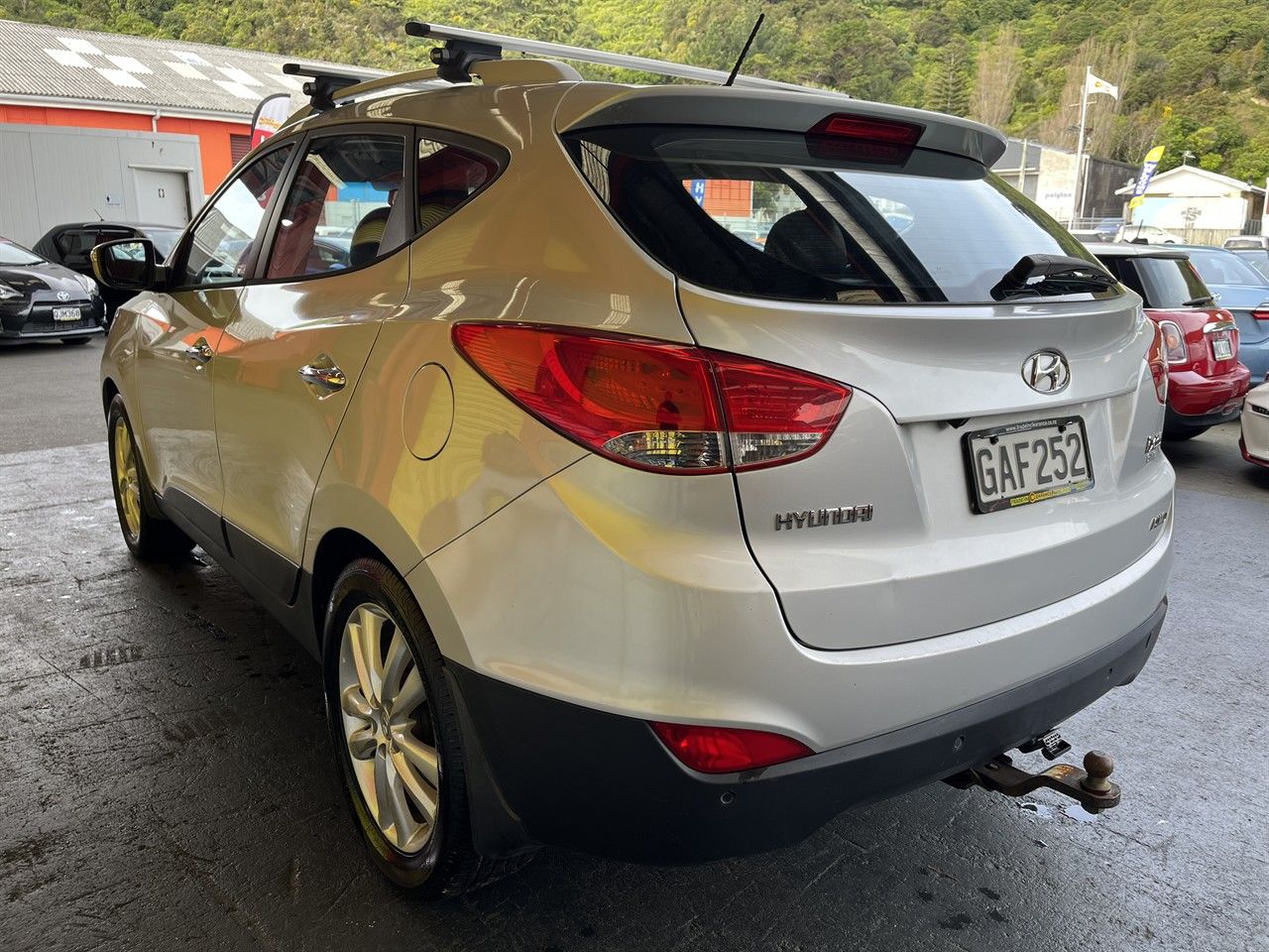 Vehicle image 4