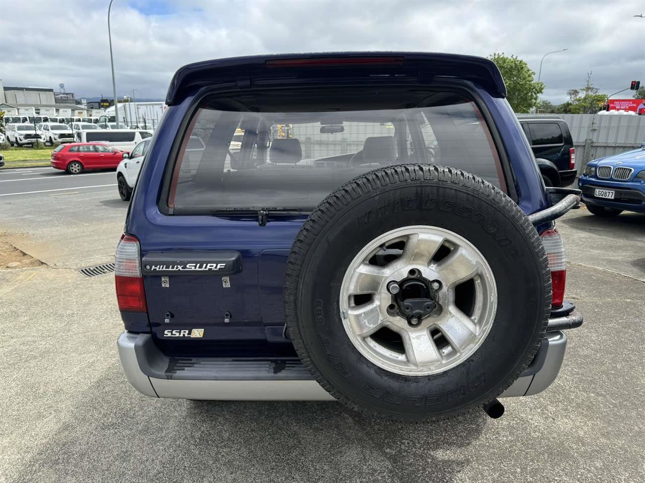 Vehicle image 5