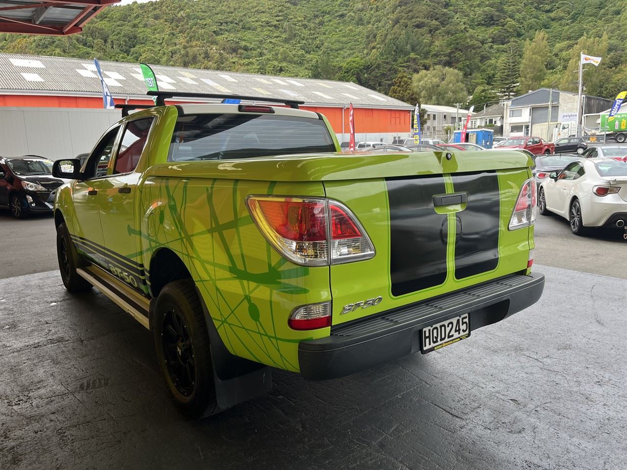 Vehicle image 4