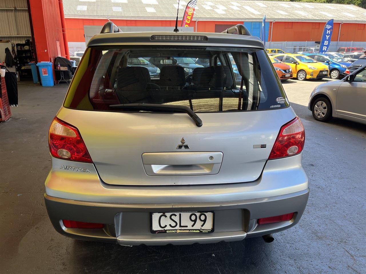 Vehicle image 5