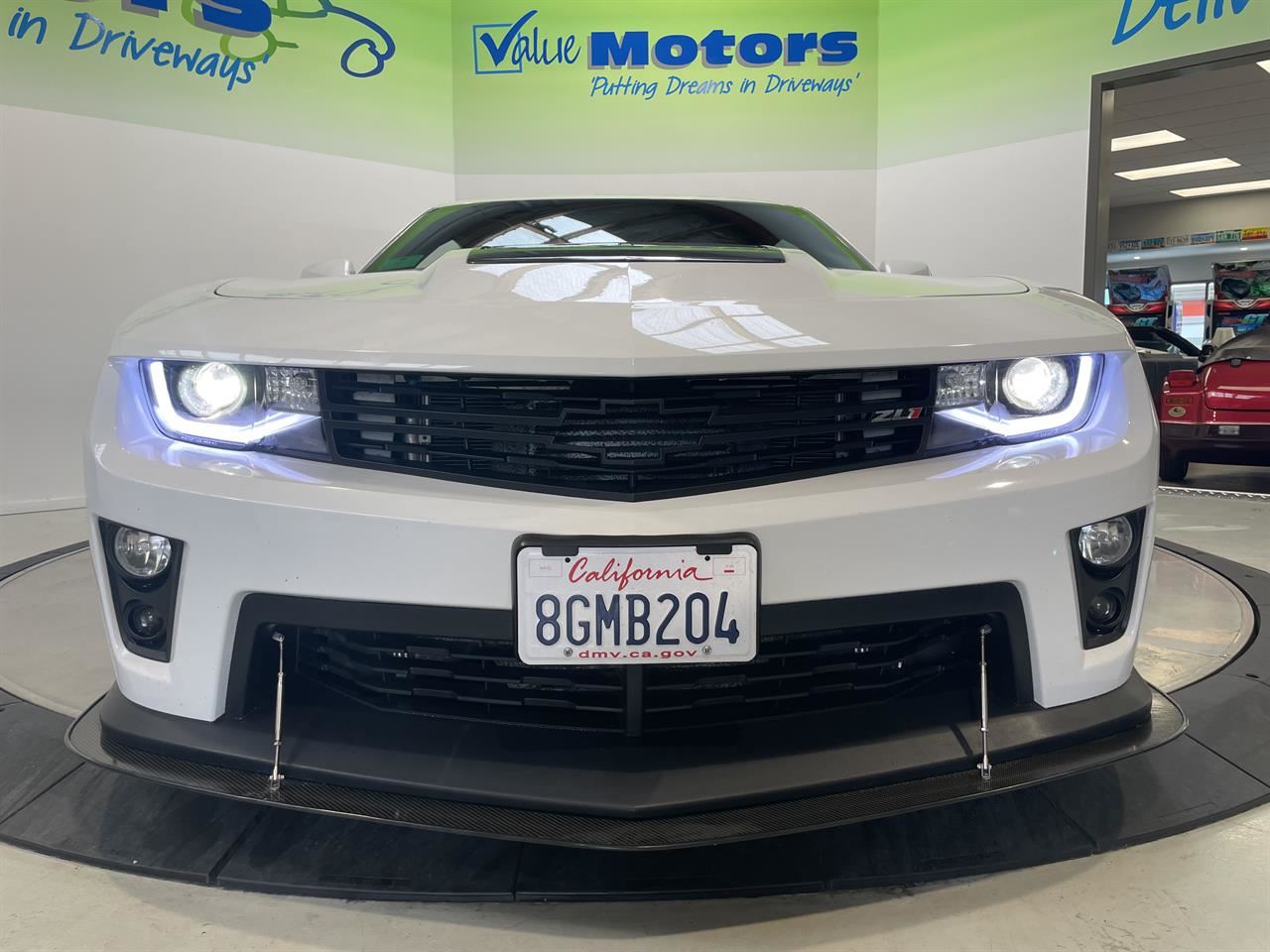 Vehicle image 3