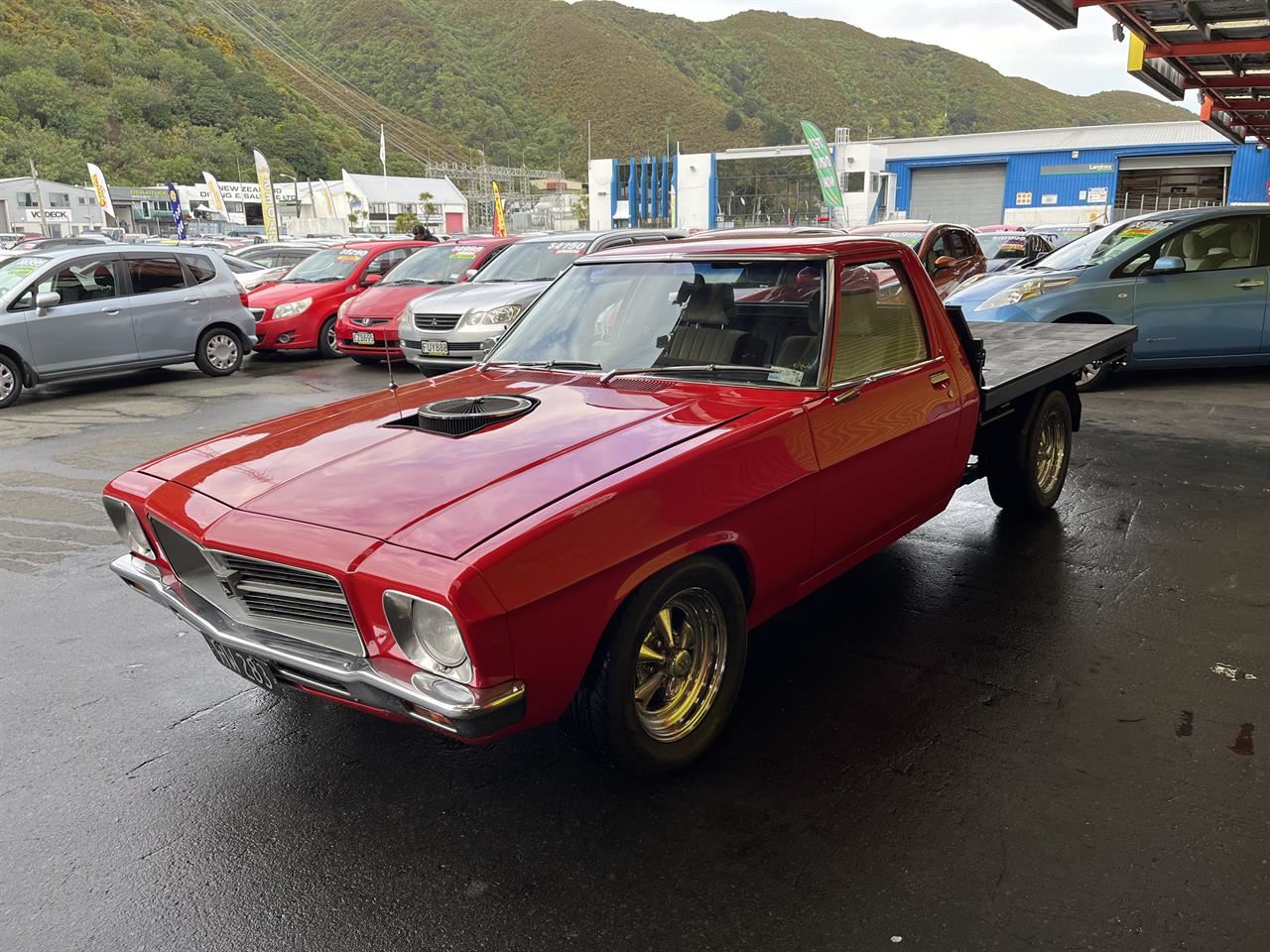 Vehicle image 4