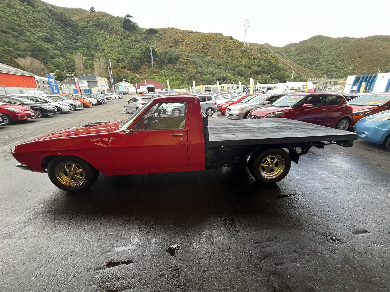 Vehicle image 5