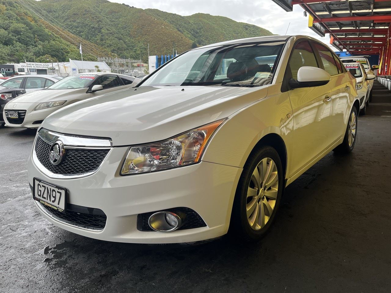 Vehicle image 3