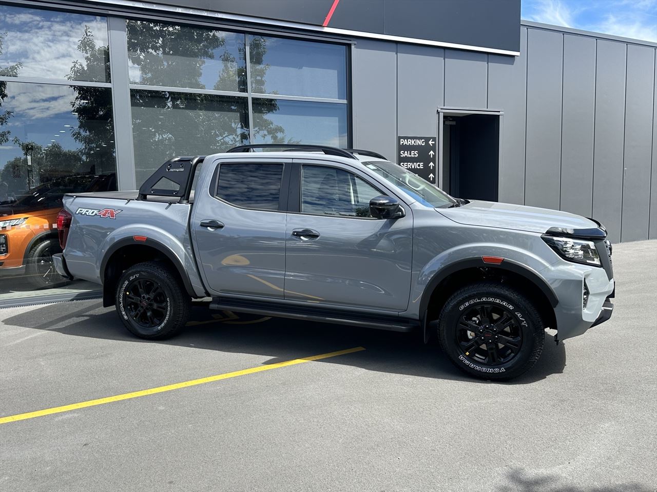 Vehicle image 3