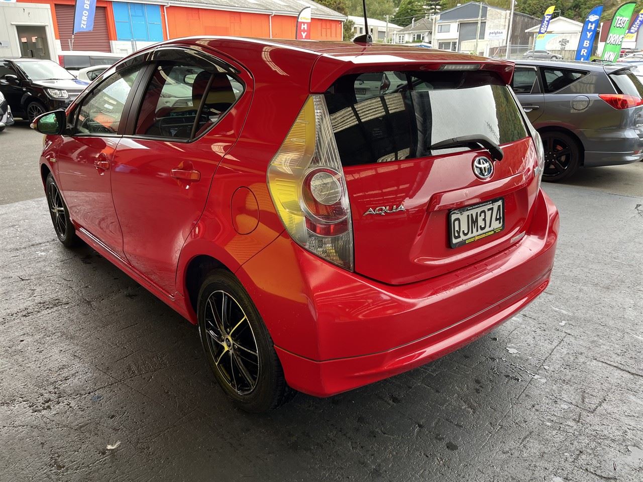 Vehicle image 4