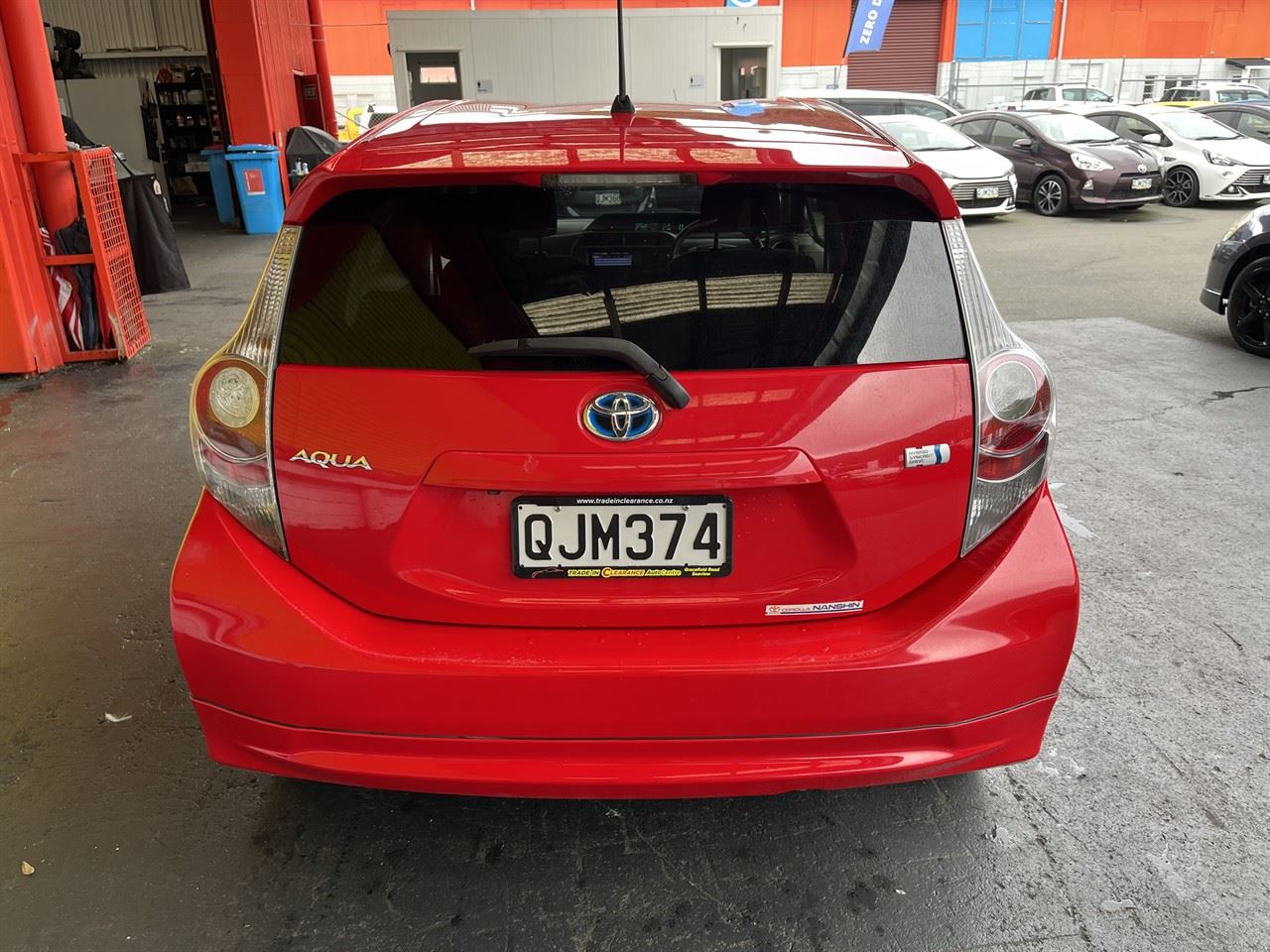 Vehicle image 5