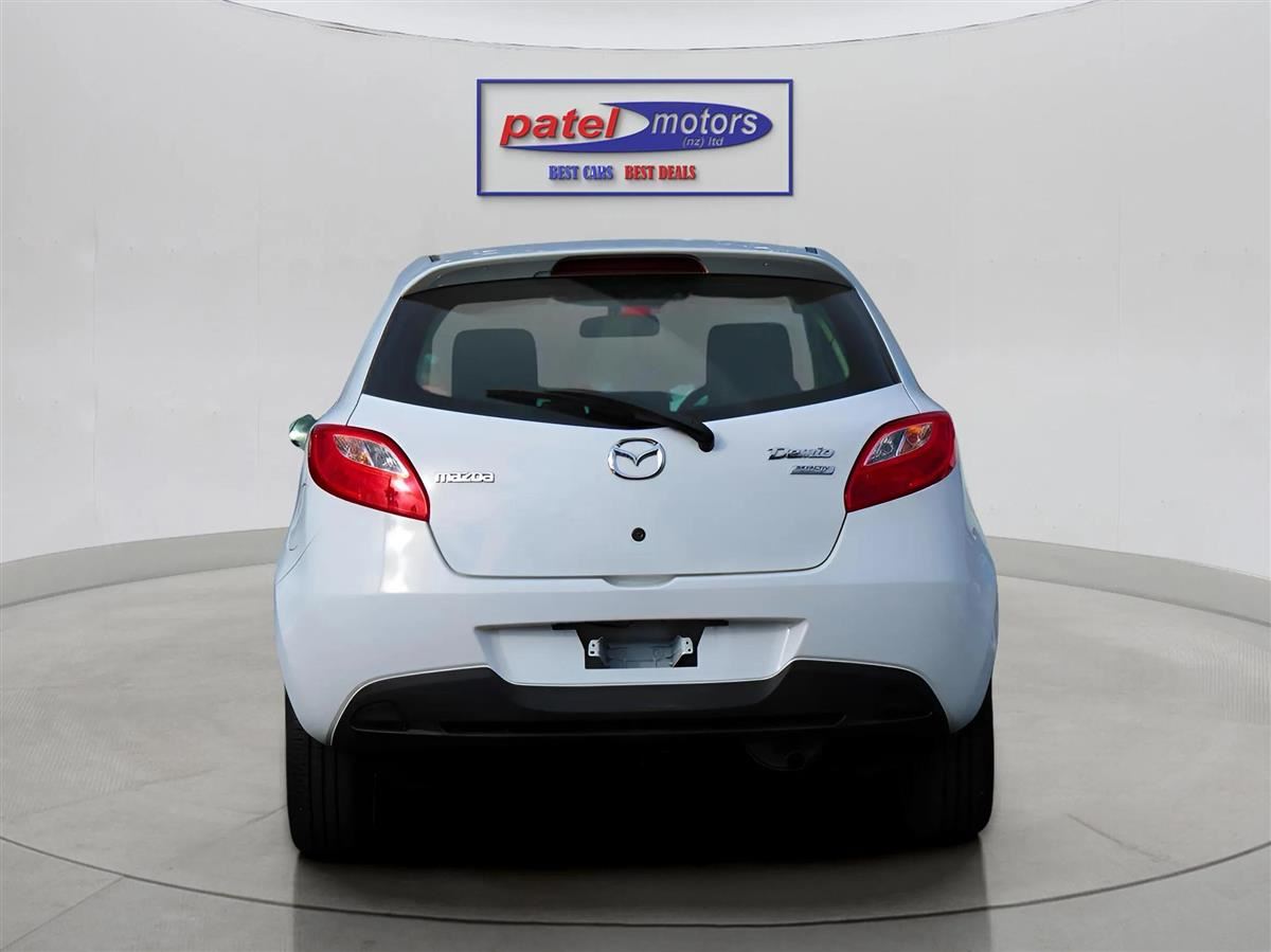 Vehicle image 5