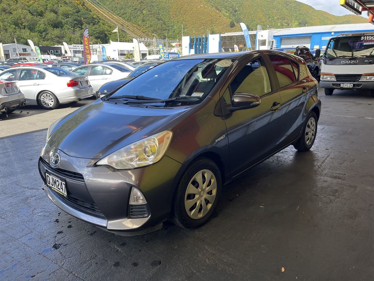 Vehicle image 3