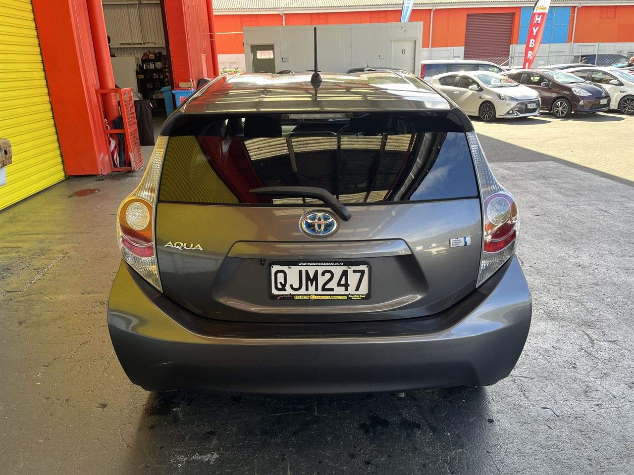 Vehicle image 4