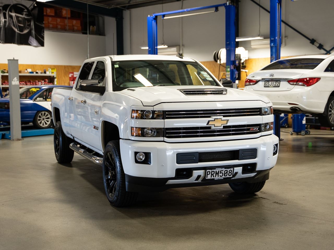 Vehicle image 3