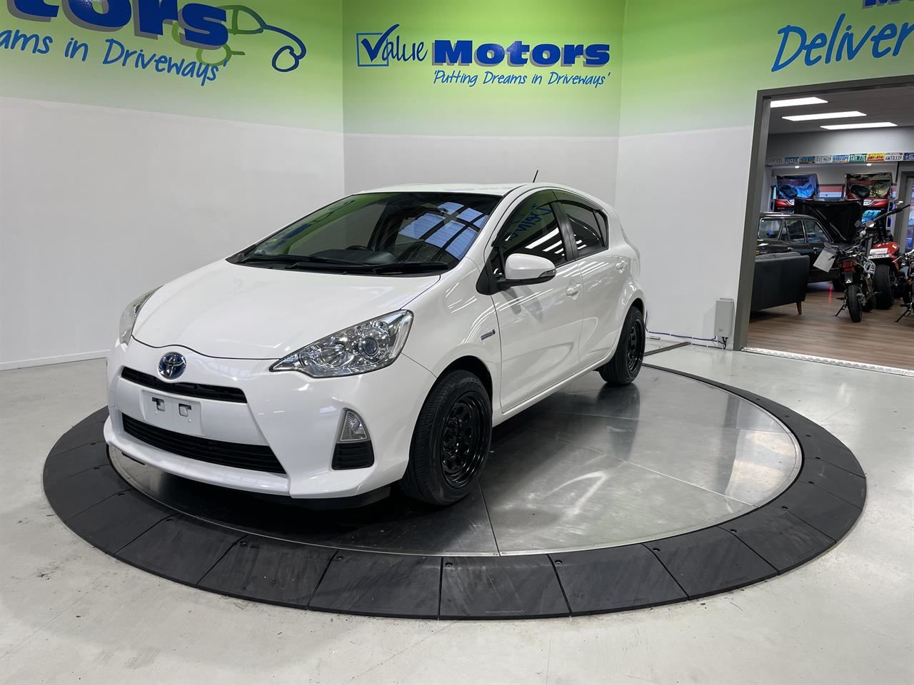 Vehicle image 3