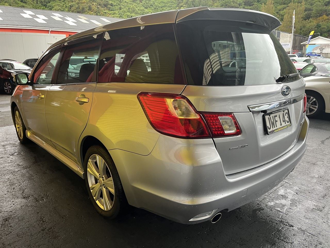 Vehicle image 4