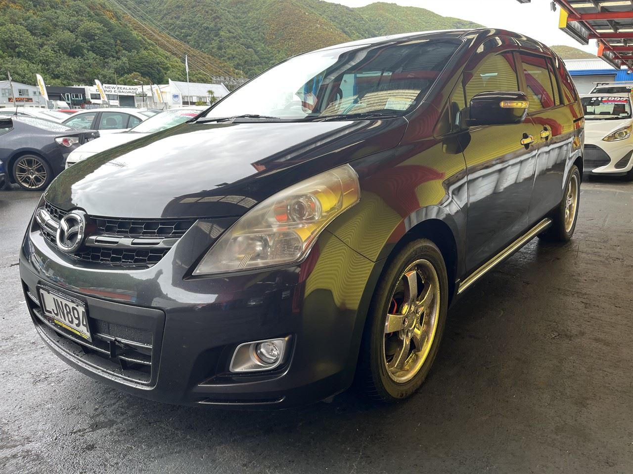 Vehicle image 3