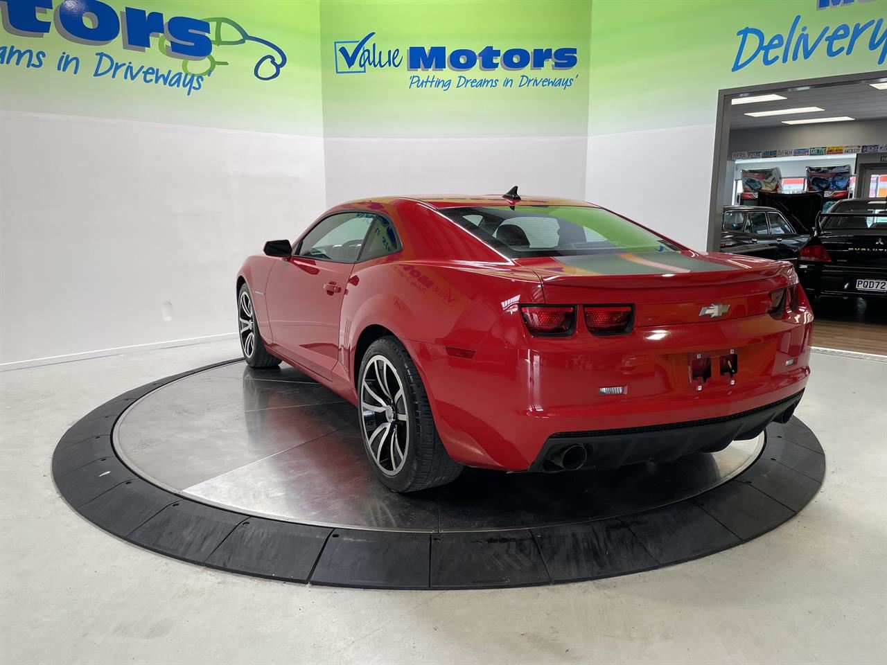 Vehicle image 5