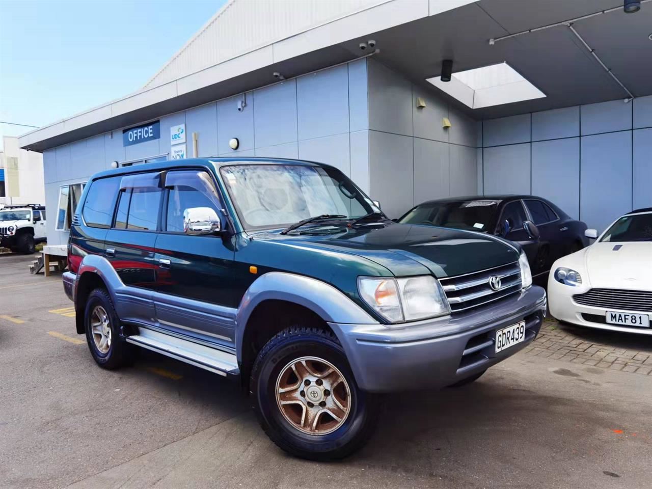 Vehicle image 1