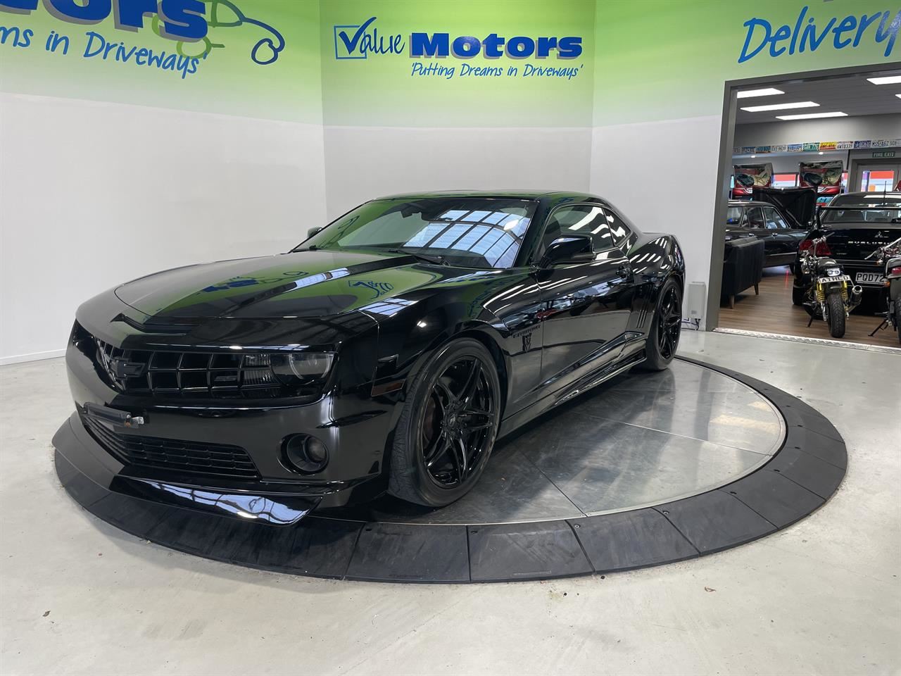 Vehicle image 3