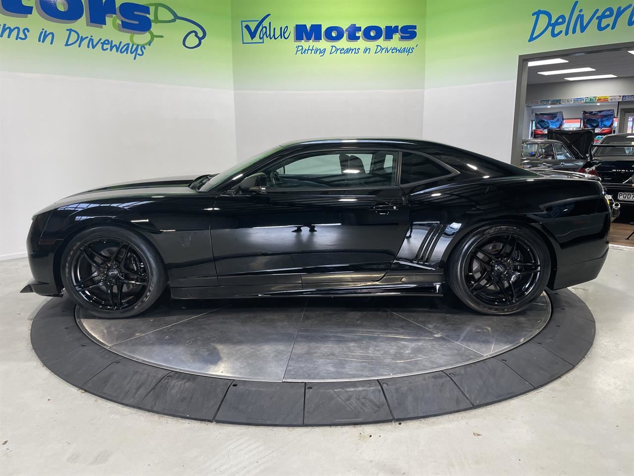 Vehicle image 4