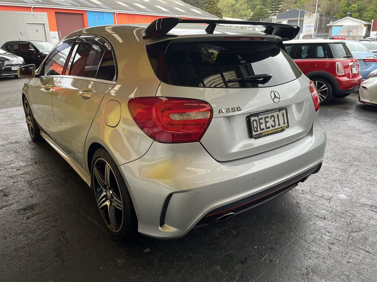Vehicle image 4