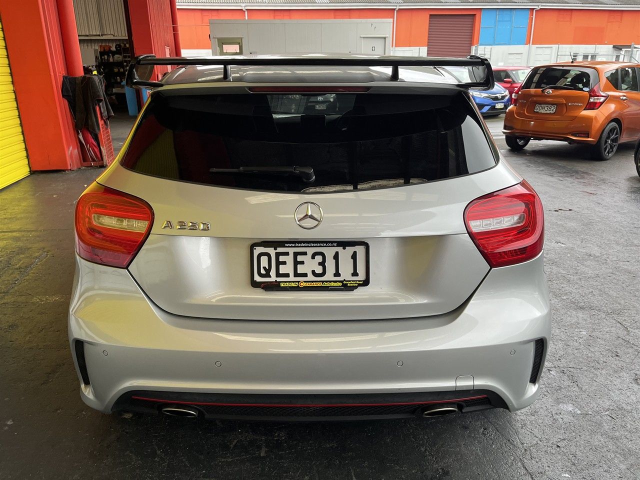 Vehicle image 5