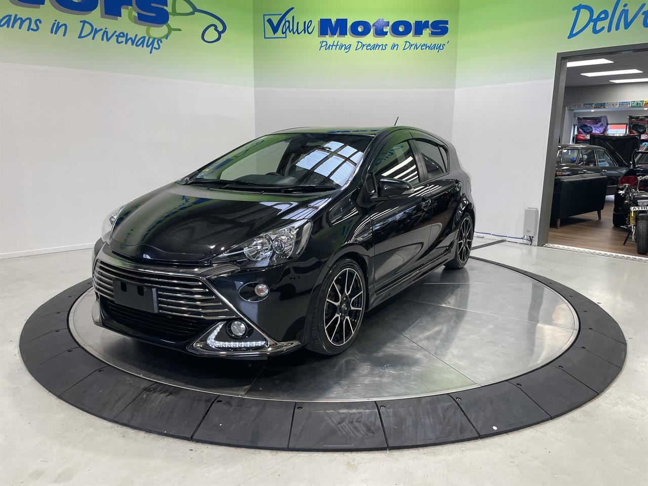 Vehicle image 3