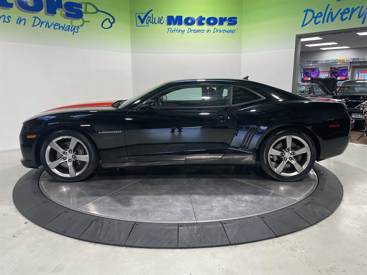 Vehicle image 4