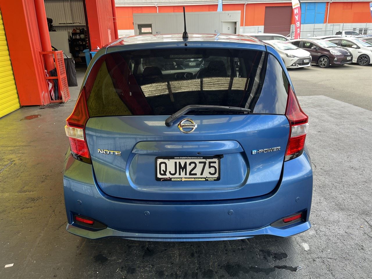 Vehicle image 5