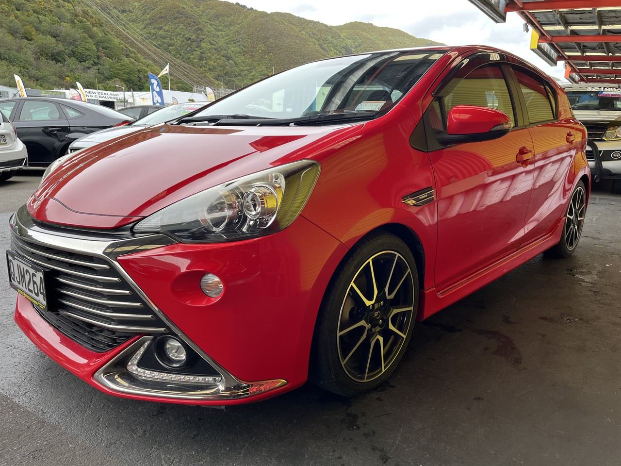 Vehicle image 3