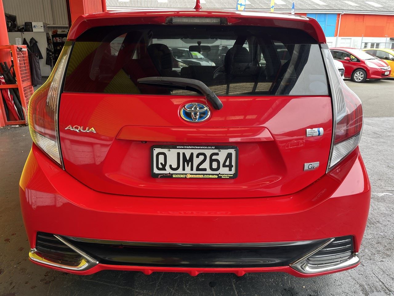 Vehicle image 5