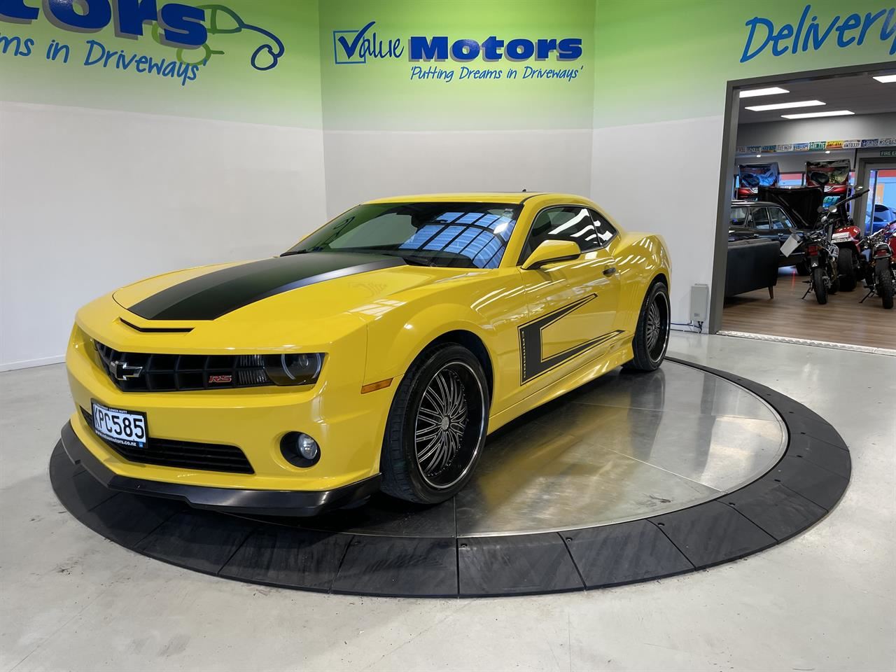 Vehicle image 3