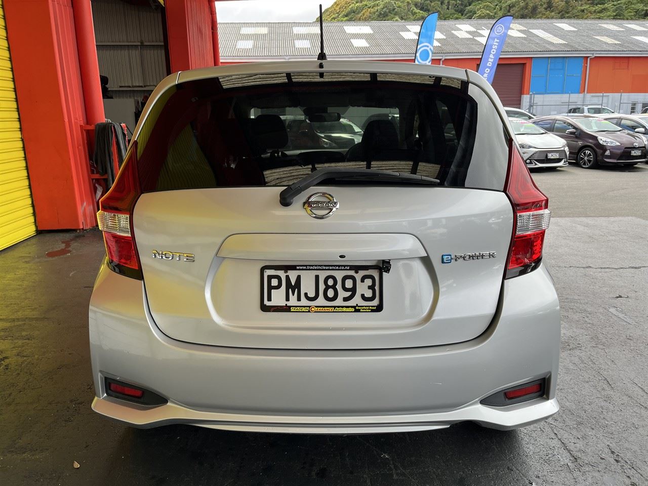 Vehicle image 5