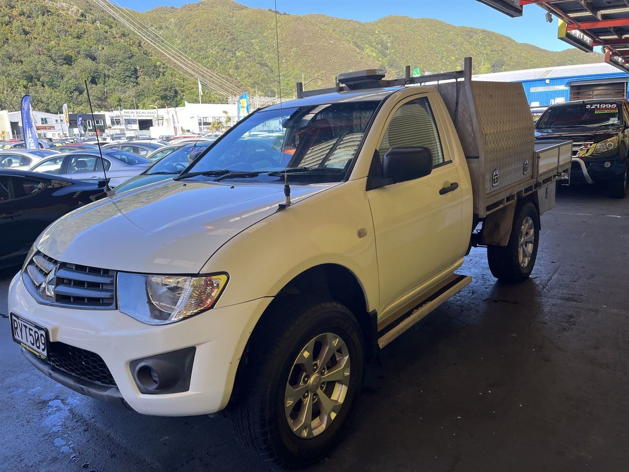 Vehicle image 3
