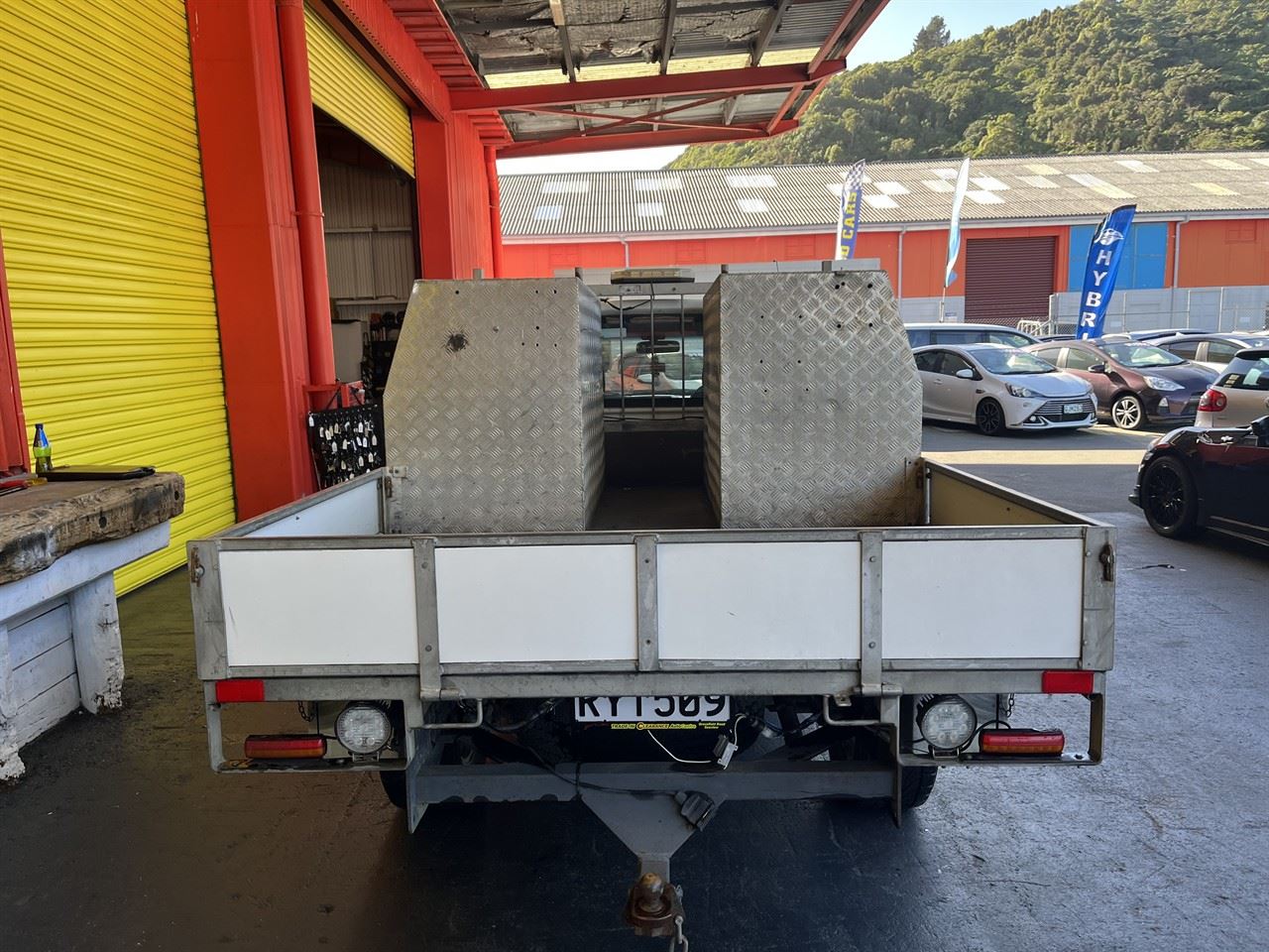 Vehicle image 5