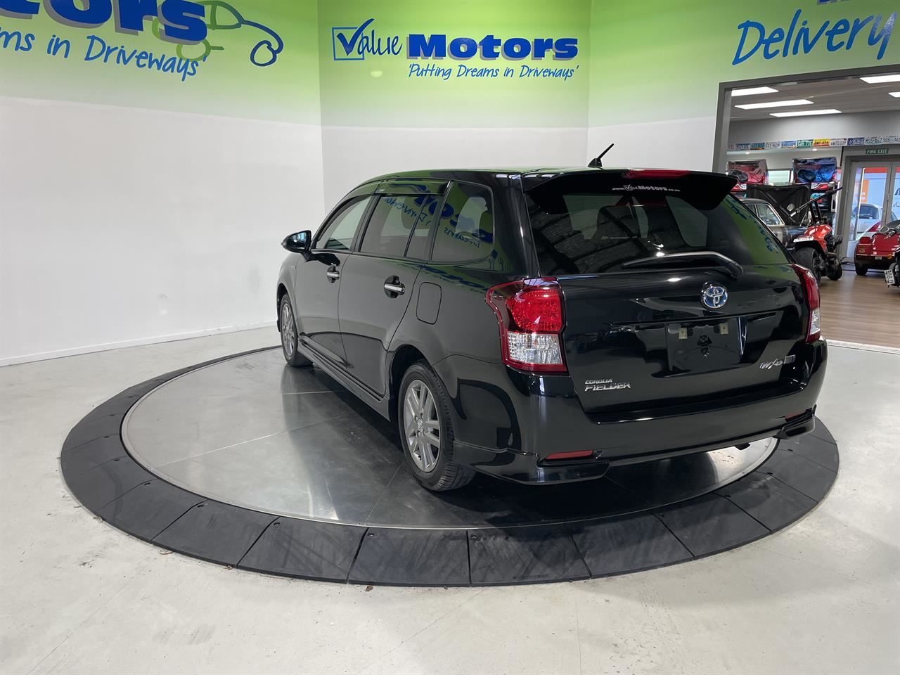 Vehicle image 5