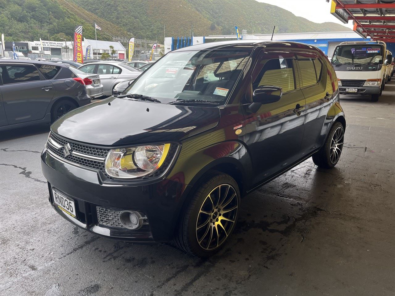 Vehicle image 3