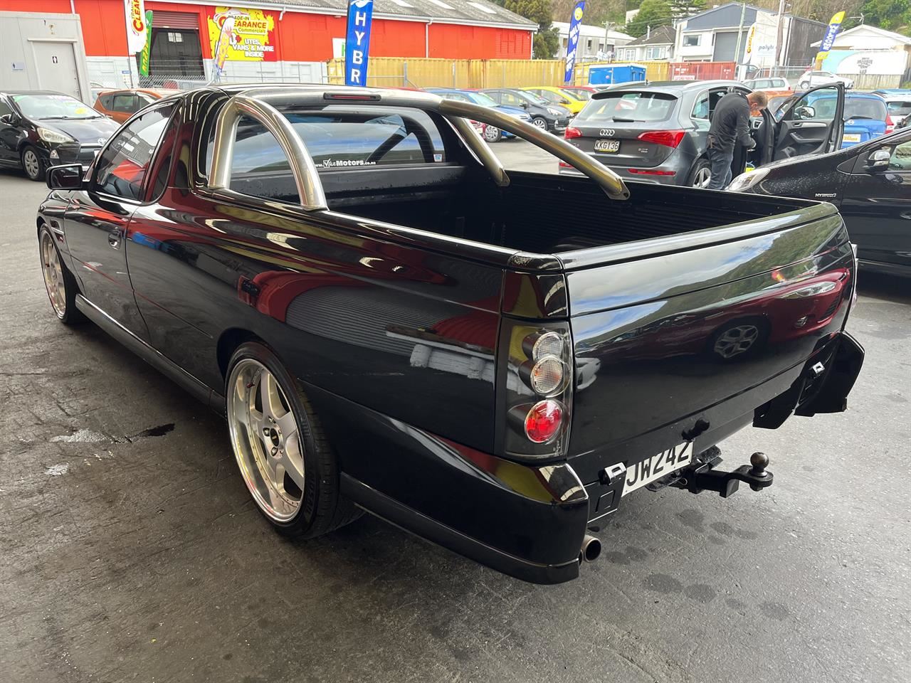 Vehicle image 4