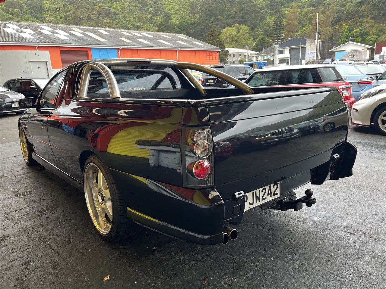 Vehicle image 4