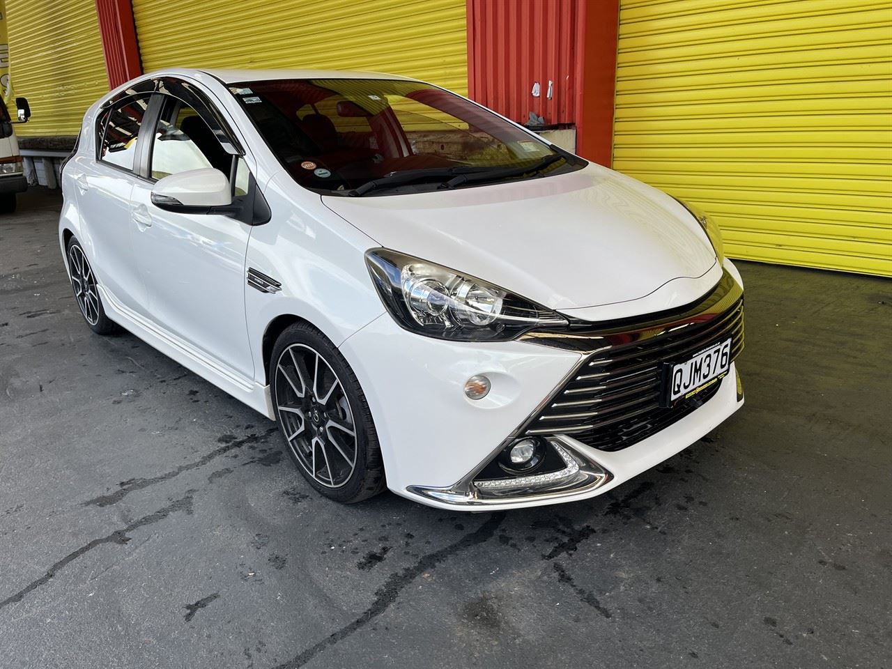 Vehicle image 1